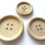 WOODEN BUTTON 3903