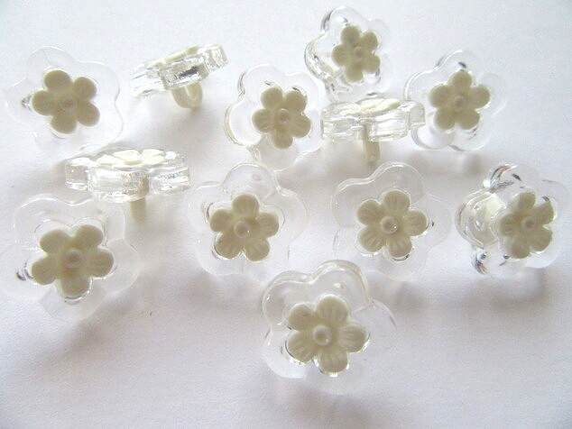 372 BUTTON 372 - Image 1