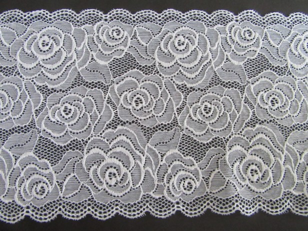 100 STRETCH LACE 17CM 100 - Image 1